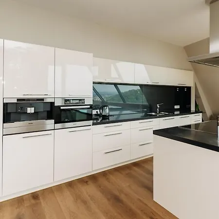 Lejlighed Unique Penthouse With Terrace And Exceptional View