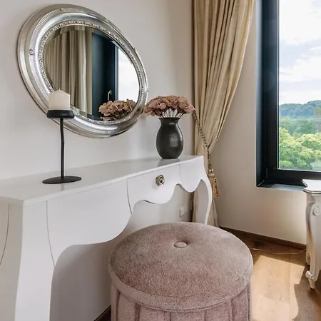 Unique Penthouse With Terrace And Exceptional View Lejlighed *