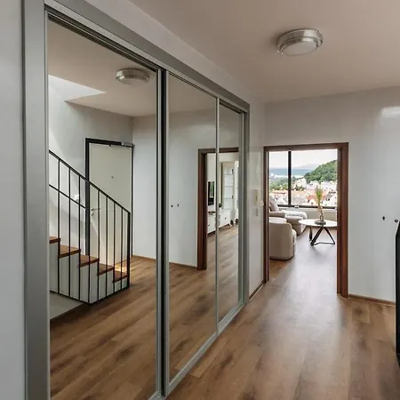 Unique Penthouse With Terrace And Exceptional View Lejlighed Karlovy Vary