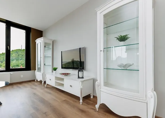 Unique Penthouse With Terrace And Exceptional View דירה *