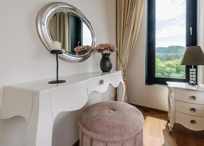 Unique Penthouse With Terrace And Exceptional View شقة *