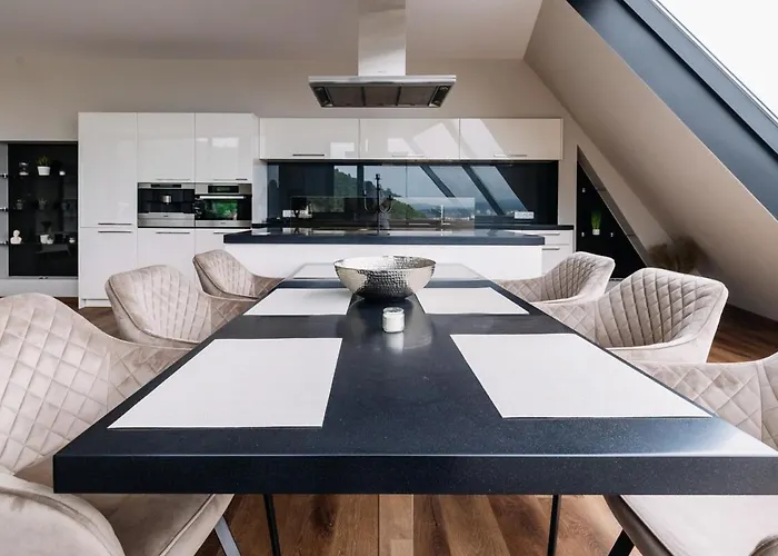 شقة Unique Penthouse With Terrace And Exceptional View كارلوفي فاري