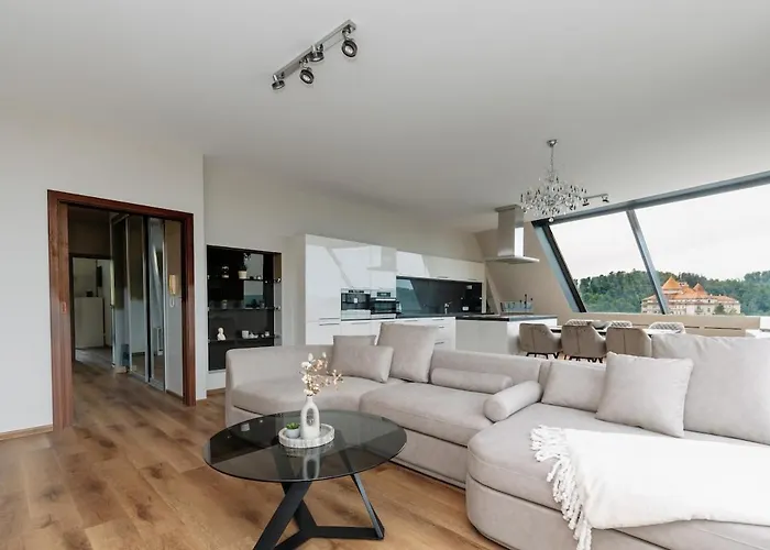 Unique Penthouse With Terrace And Exceptional View كارلوفي فاري
